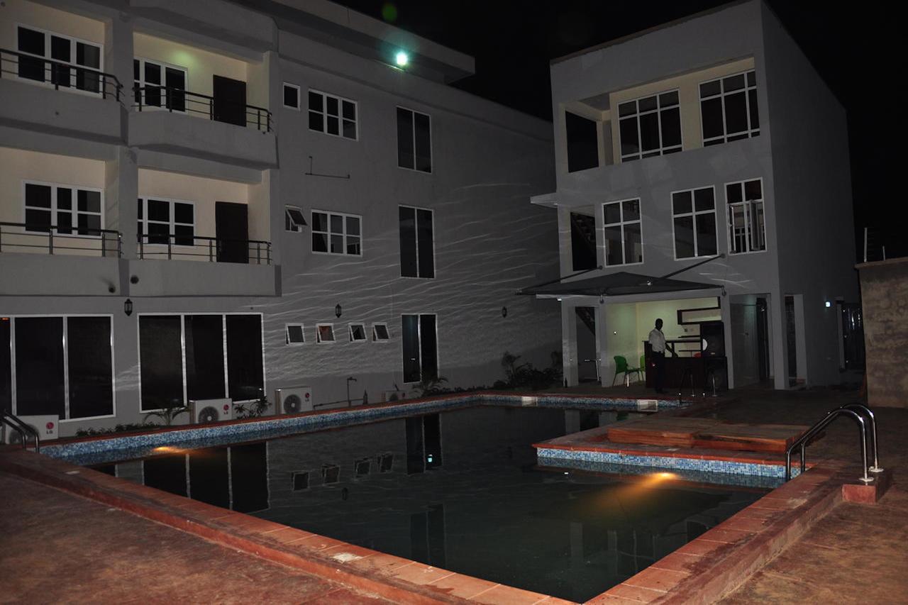 Grand Bank Link Hotel Otta Exterior foto