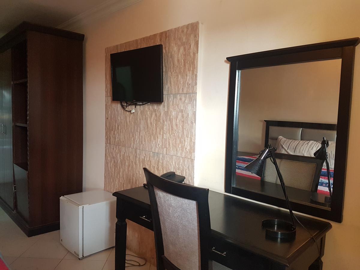 Grand Bank Link Hotel Otta Exterior foto