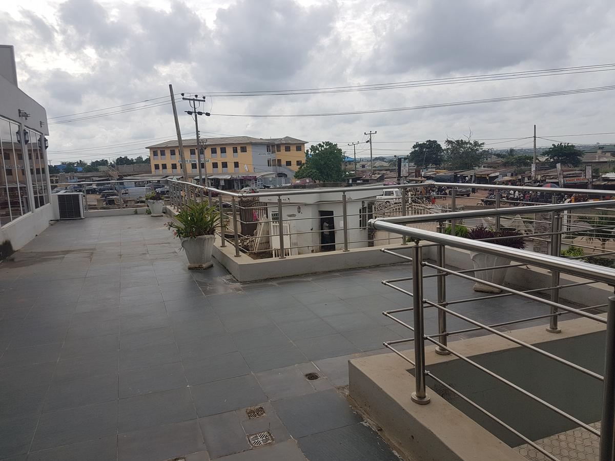 Grand Bank Link Hotel Otta Exterior foto